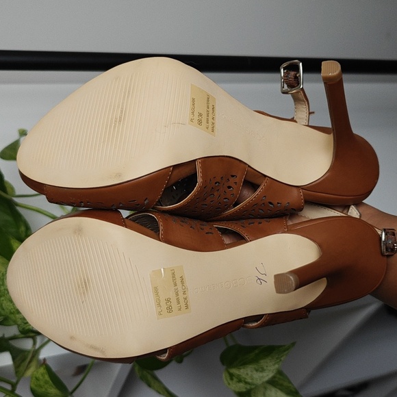 BCBGeneration Heels - Picture 3 of 4